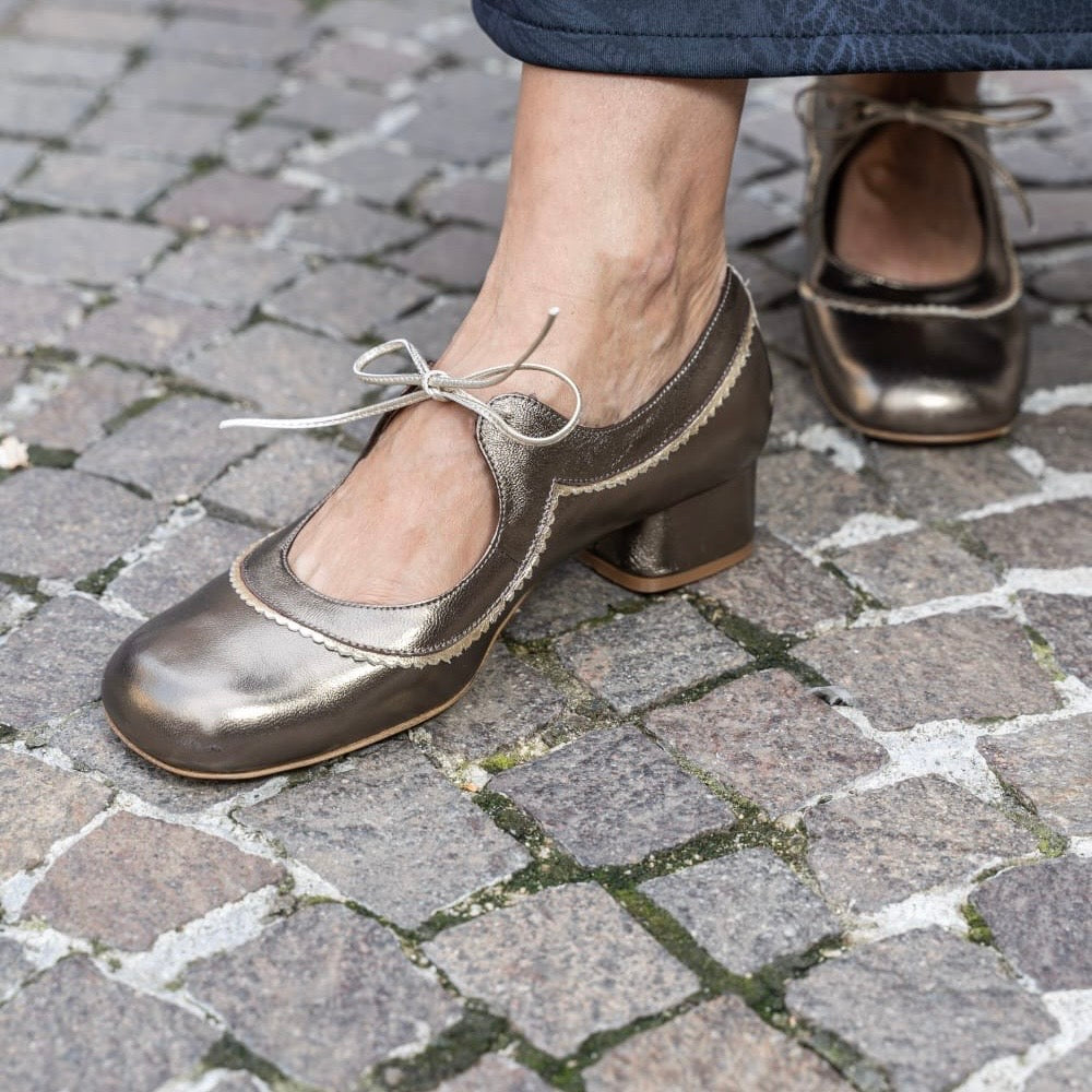 Mary Jane allacciata Flora