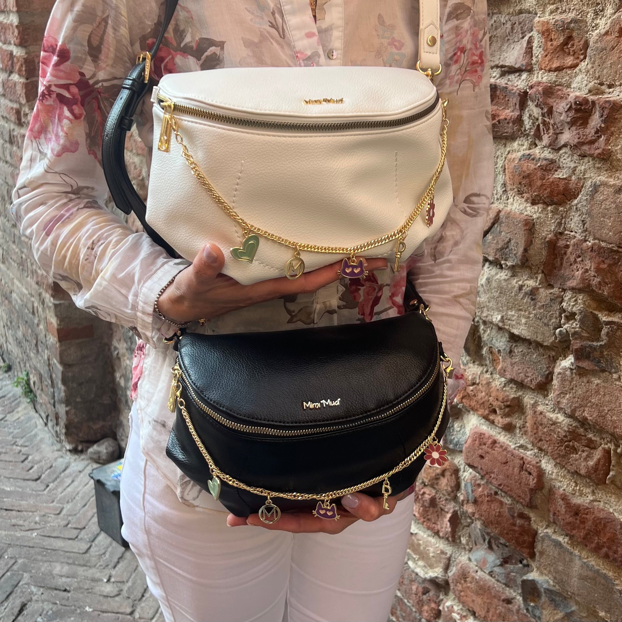 Borsa a marsupio con catena